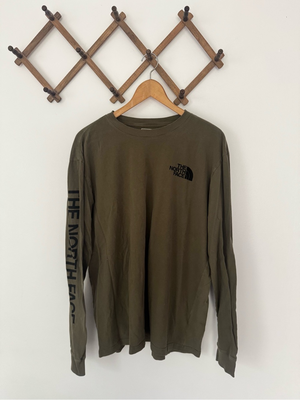 The North Face Men's Long Sleeve Logo Tee - Olive